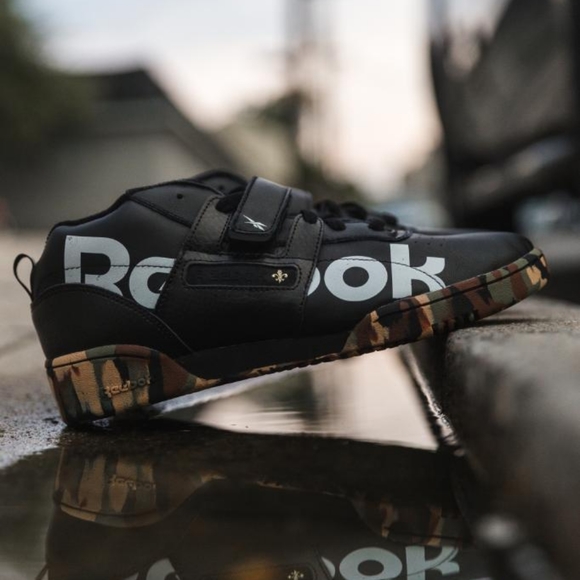 reebok workout mid strap 3am